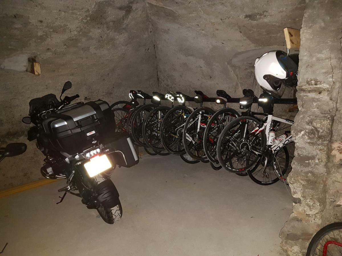 Hotel De La Placette بارسلونات المظهر الخارجي الصورة
